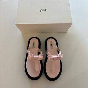 NEW The Par Collection Dori Bow Sandals Platform Pink Coquette 39 Satin Suede